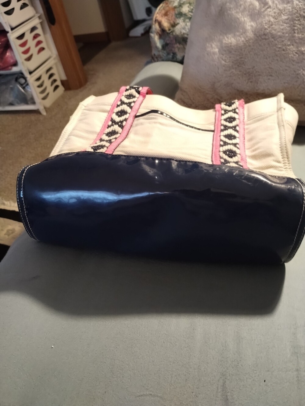 Tory Burch Beige Canvas Signature Tote . - Picture 3 of 5